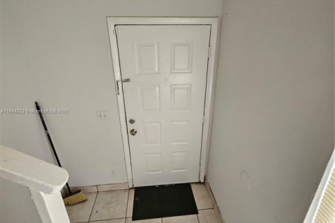 Copropriété à louer à Lauderhill, Floride: 2 chambres, 82.59 m2 № 1948049 - photo 9