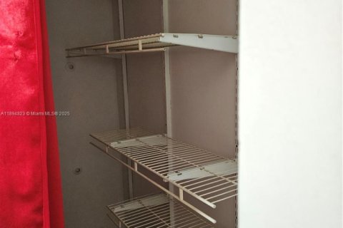 Copropriété à louer à Lauderhill, Floride: 2 chambres, 82.59 m2 № 1948049 - photo 25