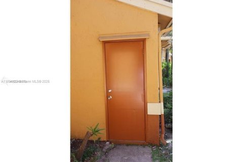 Copropriété à louer à Lauderhill, Floride: 2 chambres, 82.59 m2 № 1948049 - photo 4