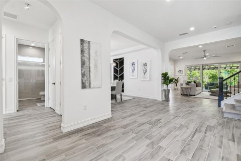 Casa en venta en Wesley Chapel, Florida, 4 dormitorios, 310.2 m2 № 1907801 - foto 12