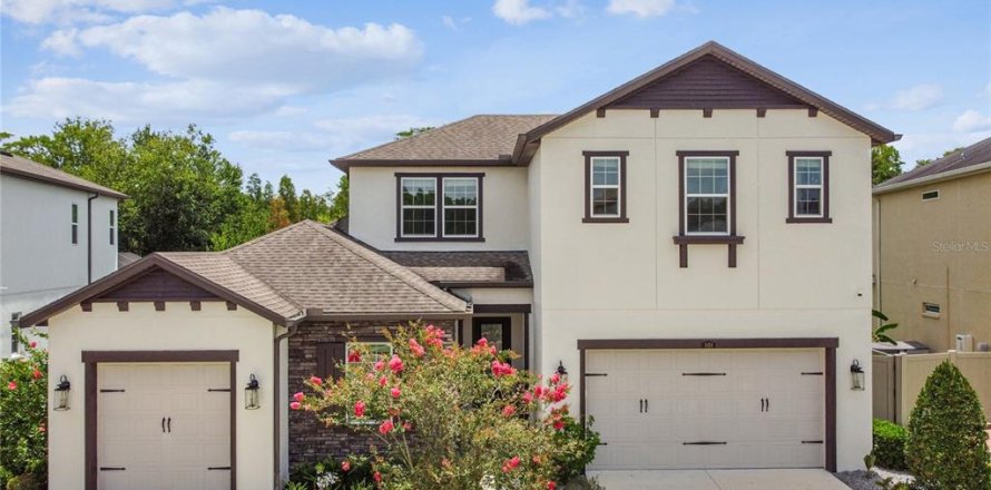 Casa en ESTANCIA
en Wesley Chapel, Florida 4 dormitorios, 310.2 m2 № 1907801