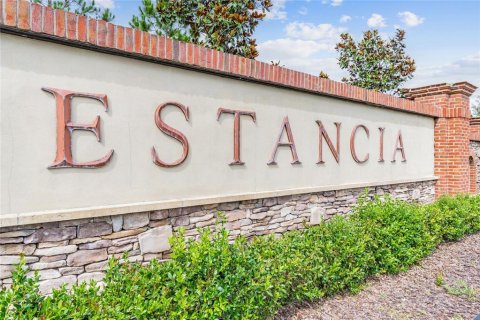 Casa en venta en Wesley Chapel, Florida, 4 dormitorios, 310.2 m2 № 1907801 - foto 6