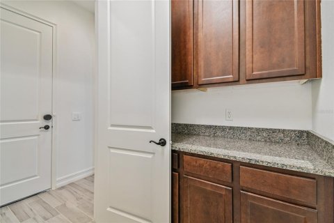 Casa en venta en Wesley Chapel, Florida, 4 dormitorios, 310.2 m2 № 1907801 - foto 16
