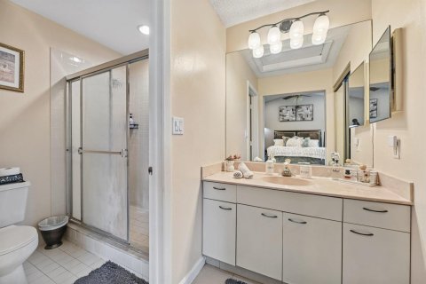 Townhouse in Pembroke Pines, Florida 2 bedrooms, 106.65 sq.m. № 2402433 - photo 25