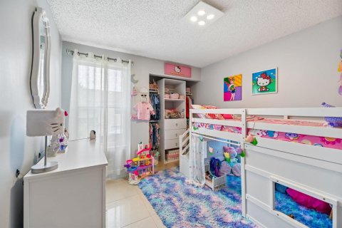 Townhouse in Pembroke Pines, Florida 2 bedrooms, 106.65 sq.m. № 2402433 - photo 16