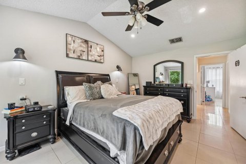 Townhouse in Pembroke Pines, Florida 2 bedrooms, 106.65 sq.m. № 2402433 - photo 23