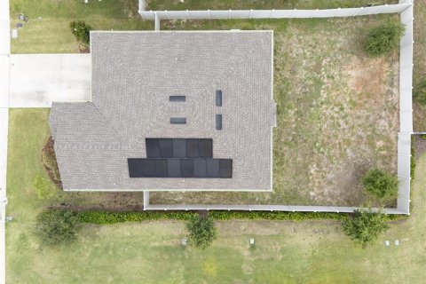 House in Haines City, Florida 3 bedrooms, 144.46 sq.m. № 1784737 - photo 13