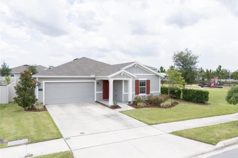 House in Haines City, Florida 3 bedrooms, 144.46 sq.m. № 1784737 - photo 9