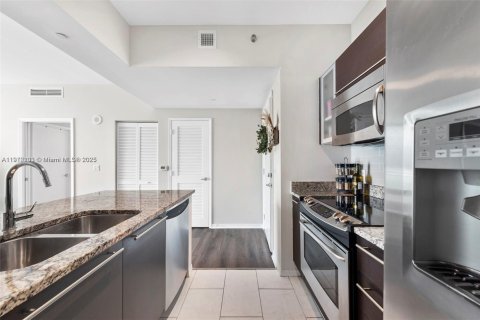 Copropriété à louer à Miami, Floride: 1 chambre, 65.22 m2 № 1966424 - photo 4