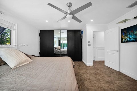 Купить виллу или дом в Пальметто-Бей, Флорида 4 спальни, 245.82м2, № 2041561 - фото 17