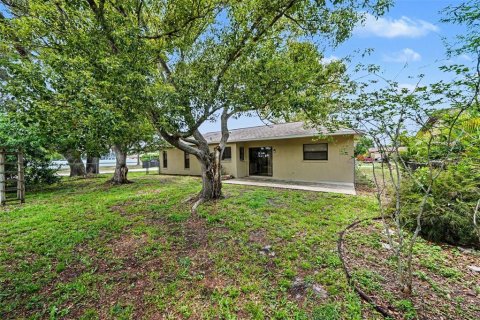 Casa en venta en Port Richey, Florida, 3 dormitorios, 126.25 m2 № 2217353 - foto 25