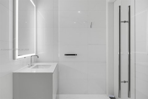 Condo in Miami, Florida, 1 bedroom № 2181798 - photo 23