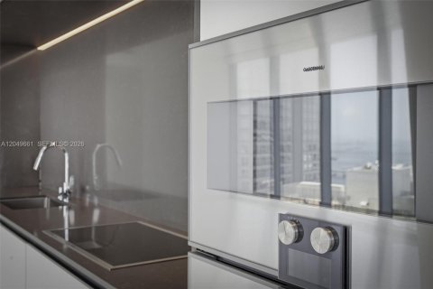Condo in Miami, Florida, 1 bedroom № 2181798 - photo 9