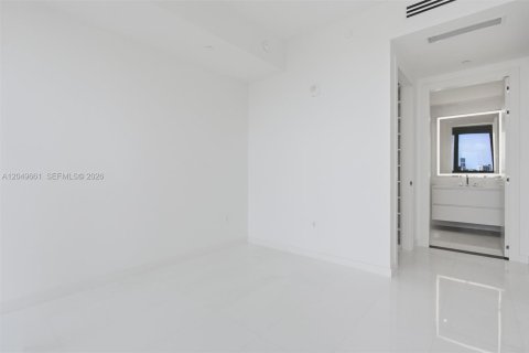 Condo in Miami, Florida, 1 bedroom № 2181798 - photo 17