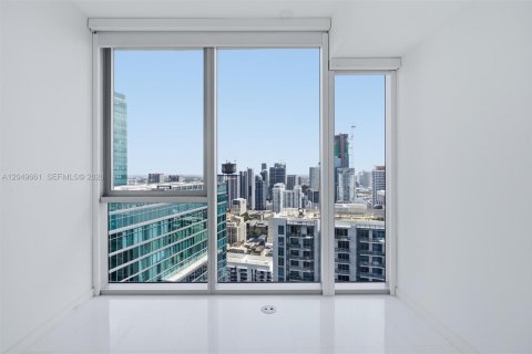 Condo in Miami, Florida, 1 bedroom № 2181798 - photo 14