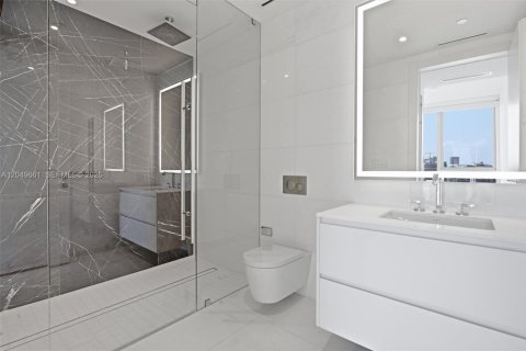 Condo in Miami, Florida, 1 bedroom № 2181798 - photo 22