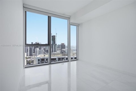 Condo in Miami, Florida, 1 bedroom № 2181798 - photo 10