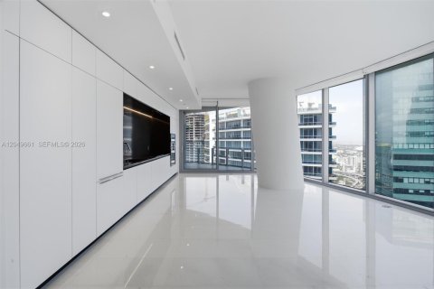 Condo in Miami, Florida, 1 bedroom № 2181798 - photo 7