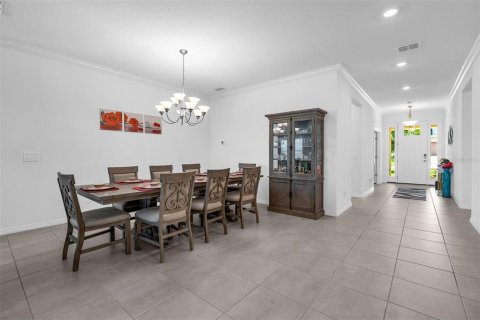 House in Apopka, Florida 4 bedrooms, 255.95 sq.m. № 1784469 - photo 15