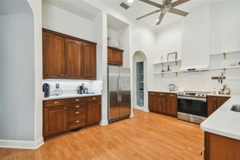 Villa ou maison à louer à Bradenton, Floride: 4 chambres, 315.87 m2 № 2091485 - photo 11