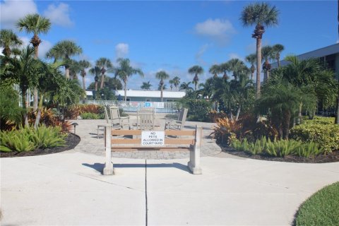 Condominio en alquiler en New Smyrna Beach, Florida, 2 dormitorios, 105.72 m2 № 1873788 - foto 16