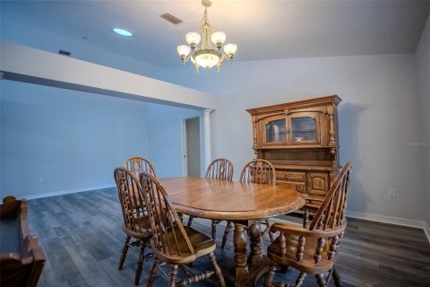 Casa en venta en Lady Lake, Florida, 5 dormitorios, 324.32 m2 № 1777482 - foto 8