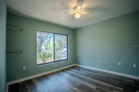 Casa en venta en Lady Lake, Florida, 5 dormitorios, 324.32 m2 № 1777482 - foto 3