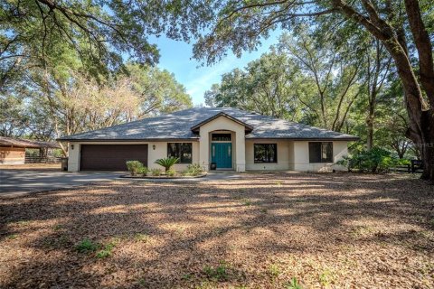 Casa en venta en Lady Lake, Florida, 5 dormitorios, 324.32 m2 № 1777482 - foto 1