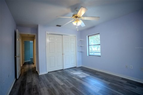 Casa en venta en Lady Lake, Florida, 5 dormitorios, 324.32 m2 № 1777482 - foto 15