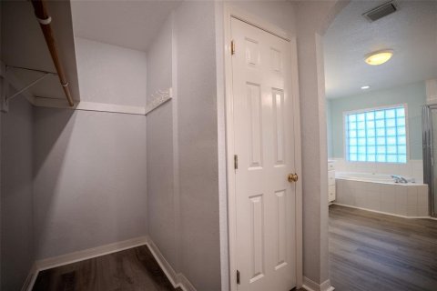Casa en venta en Lady Lake, Florida, 5 dormitorios, 324.32 m2 № 1777482 - foto 22