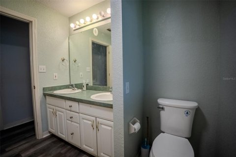 Casa en venta en Lady Lake, Florida, 5 dormitorios, 324.32 m2 № 1777482 - foto 11