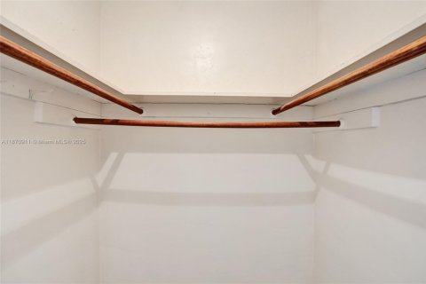 Condominio en venta en Plantation, Florida, 1 dormitorio, 69.49 m2 № 1979922 - foto 18