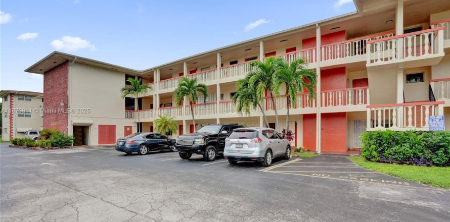 Condominio en Plantation, Florida, 1 dormitorio № 1979922