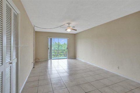 Condominio en venta en Plantation, Florida, 1 dormitorio, 69.49 m2 № 1979922 - foto 9