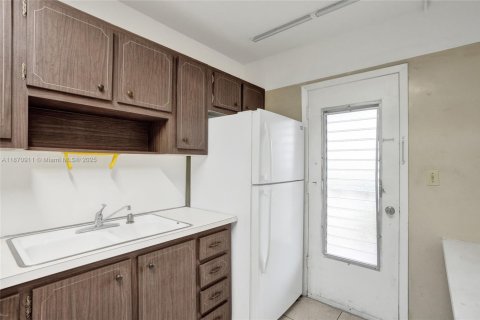 Condominio en venta en Plantation, Florida, 1 dormitorio, 69.49 m2 № 1979922 - foto 8