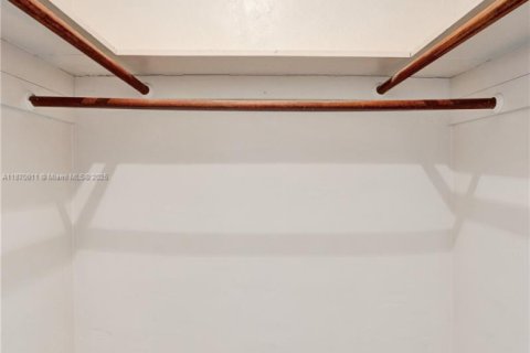 Condominio en venta en Plantation, Florida, 1 dormitorio, 69.49 m2 № 1979922 - foto 19