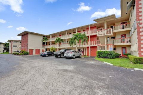 Condominio en venta en Plantation, Florida, 1 dormitorio, 69.49 m2 № 1979922 - foto 24