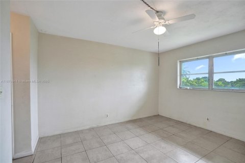 Condominio en venta en Plantation, Florida, 1 dormitorio, 69.49 m2 № 1979922 - foto 16