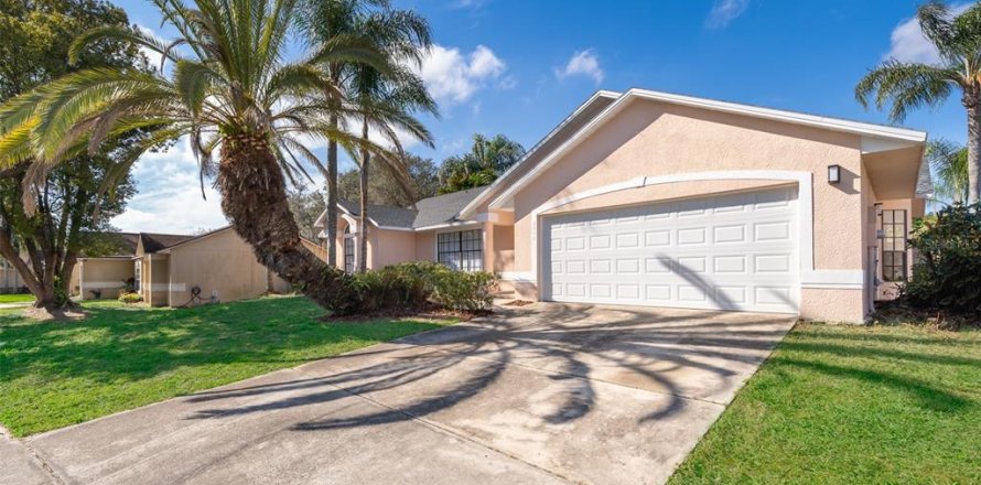 House in Ocoee, Florida 3 bedrooms, 157.93 sq.m. № 1543179