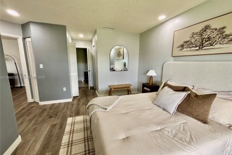 Casa en venta en Miami, Florida, 3 dormitorios, 108.79 m2 № 2030480 - foto 12