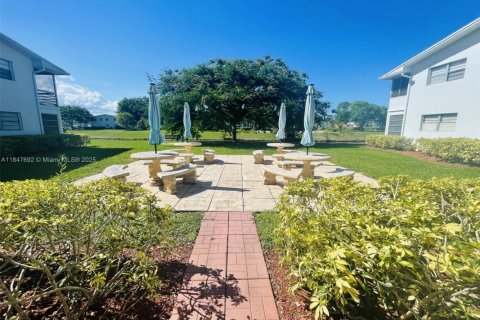 Condominio en venta en Deerfield Beach, Florida, 1 dormitorio, 65.03 m2 № 1981946 - foto 14