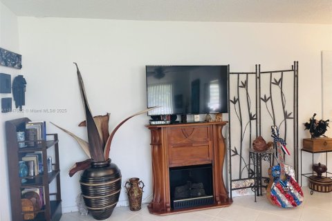 Condominio en venta en Deerfield Beach, Florida, 1 dormitorio, 65.03 m2 № 1981946 - foto 8