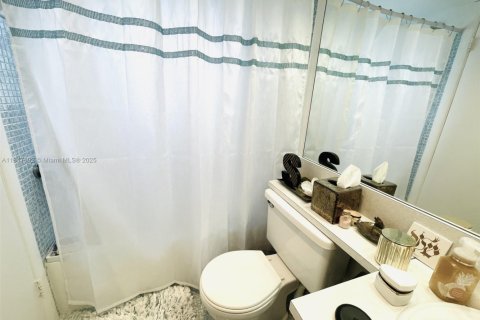 Condominio en venta en Deerfield Beach, Florida, 1 dormitorio, 65.03 m2 № 1981946 - foto 10