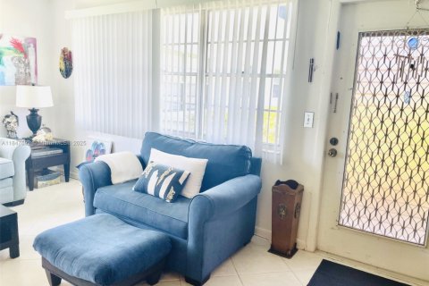 Condominio en venta en Deerfield Beach, Florida, 1 dormitorio, 65.03 m2 № 1981946 - foto 7