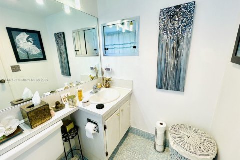Condominio en venta en Deerfield Beach, Florida, 1 dormitorio, 65.03 m2 № 1981946 - foto 11