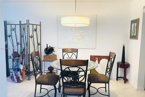 Condominio en venta en Deerfield Beach, Florida, 1 dormitorio, 65.03 m2 № 1981946 - foto 3