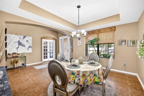 House in Riverview, Florida 6 bedrooms, 546.64 sq.m. № 2405697 - photo 4