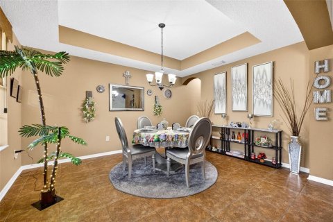 House in Riverview, Florida 6 bedrooms, 546.64 sq.m. № 2405697 - photo 2