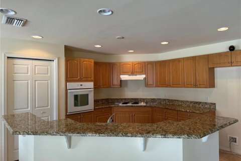 House in Lehigh Acres, Florida 3 bedrooms, 196.95 sq.m. № 1299983 - photo 15