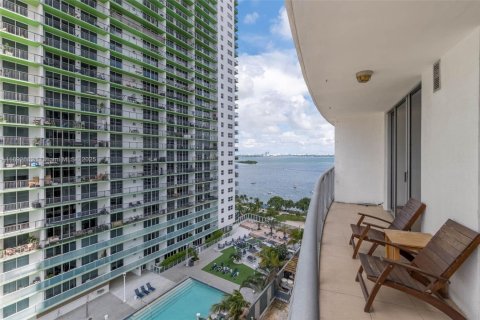 Condo in Miami, Florida, 1 bedroom  № 1946405 - photo 2